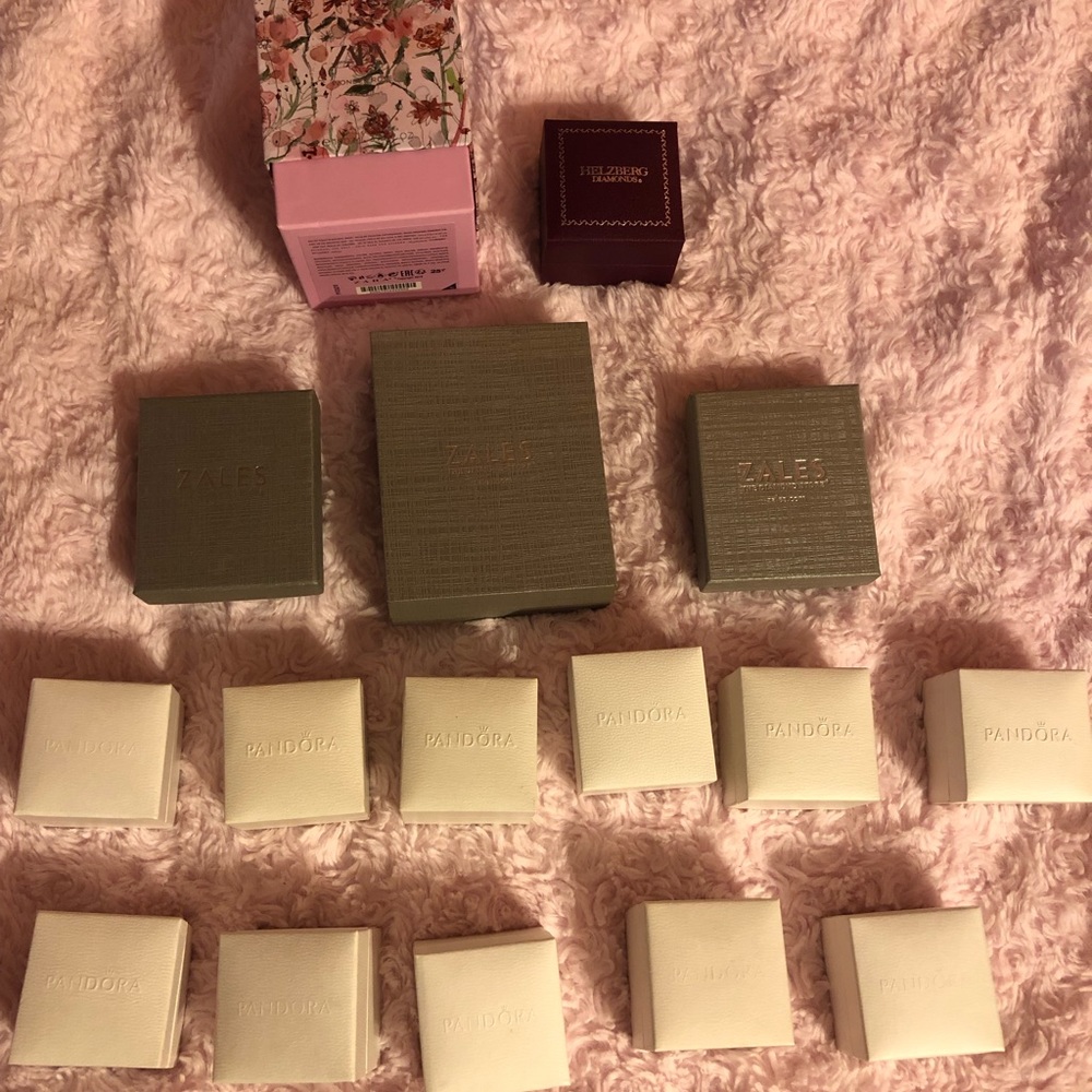 Pandora/zales and more empty boxes🎁